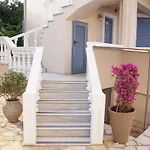 Ammos Boutique Hotel 3*