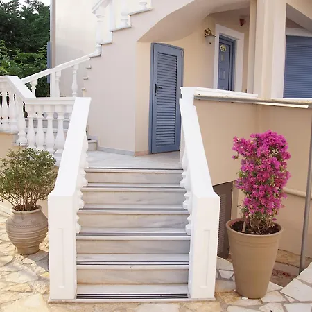 Ammos Boutique Hotel 3*